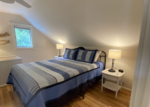 Upstairs queen bedroom