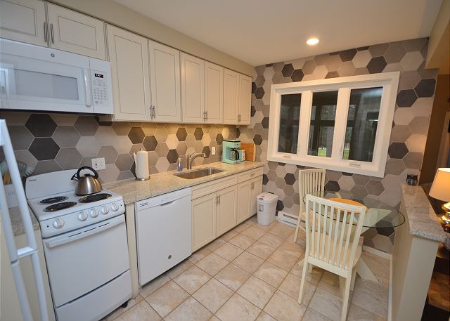 Full kitchen with dishwasher