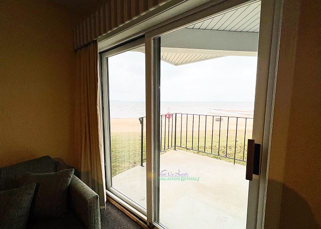 Balcony outside to beach frontage.