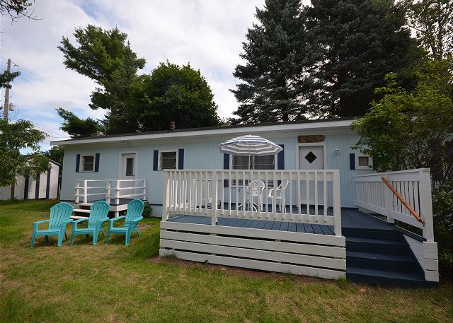 Guest cottage with deck