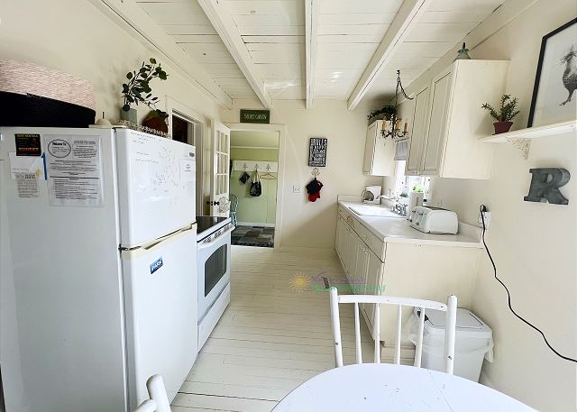 Small dining area off the kitchen.