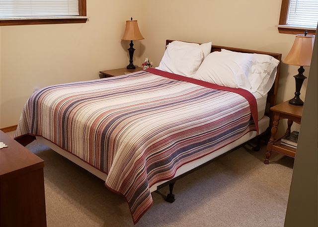 Queen size bedroom. 