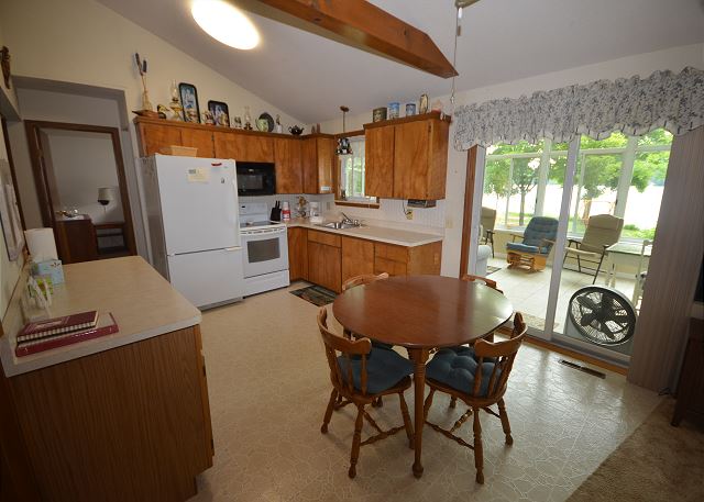 Fully equipped, cooking basics, dishware & flatware, oven, stove, microwave, toaster, drip coffee maker, dishwasher, trash bags, paper towels.