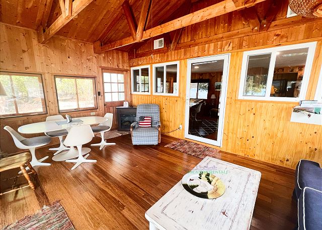 Sitting/family area sliding doors to deck. Views of Lake Leelanau. 