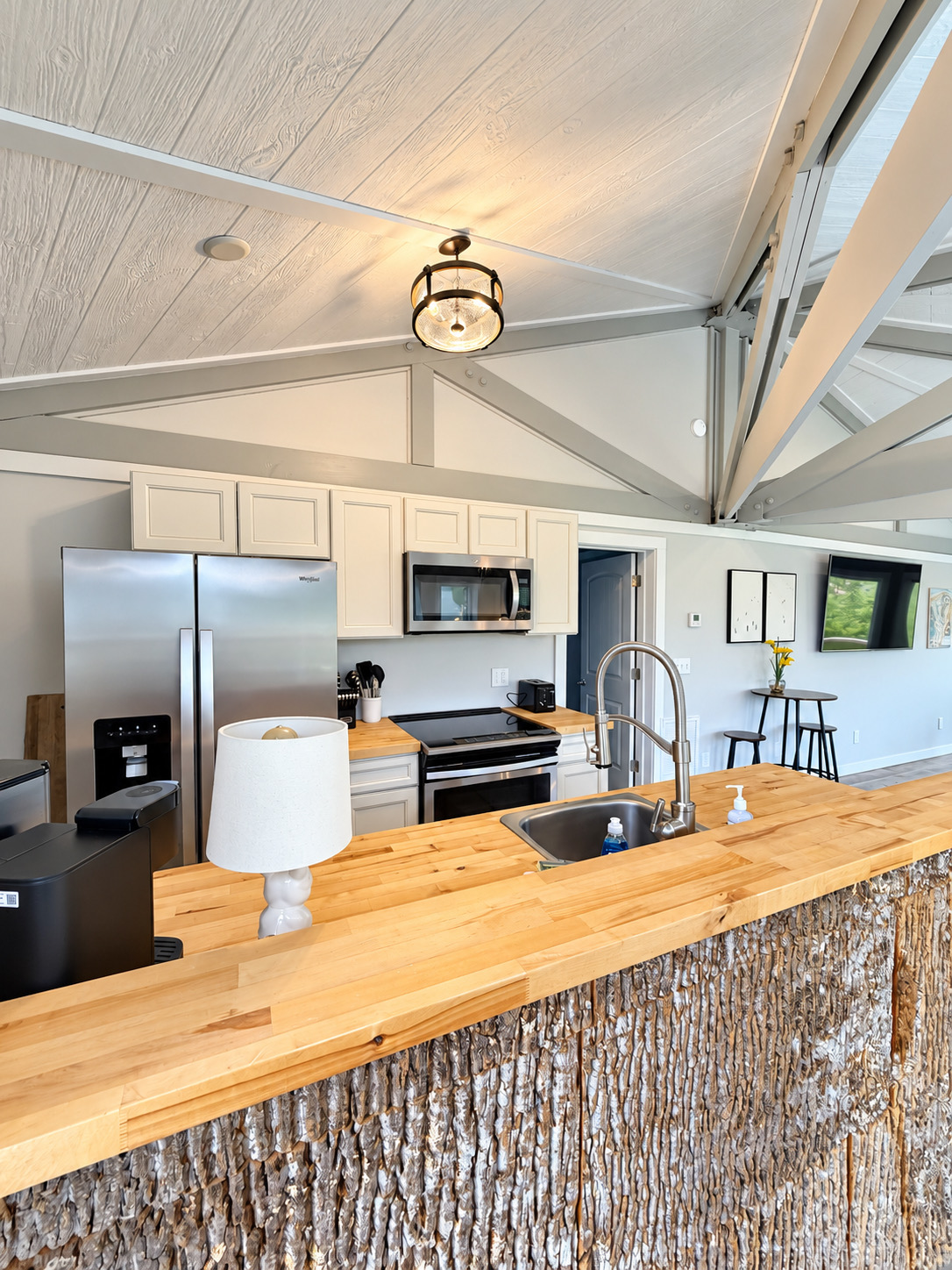 Slopesider 11 Ski-In Ski-Out Home with view and deck | Photo 7
