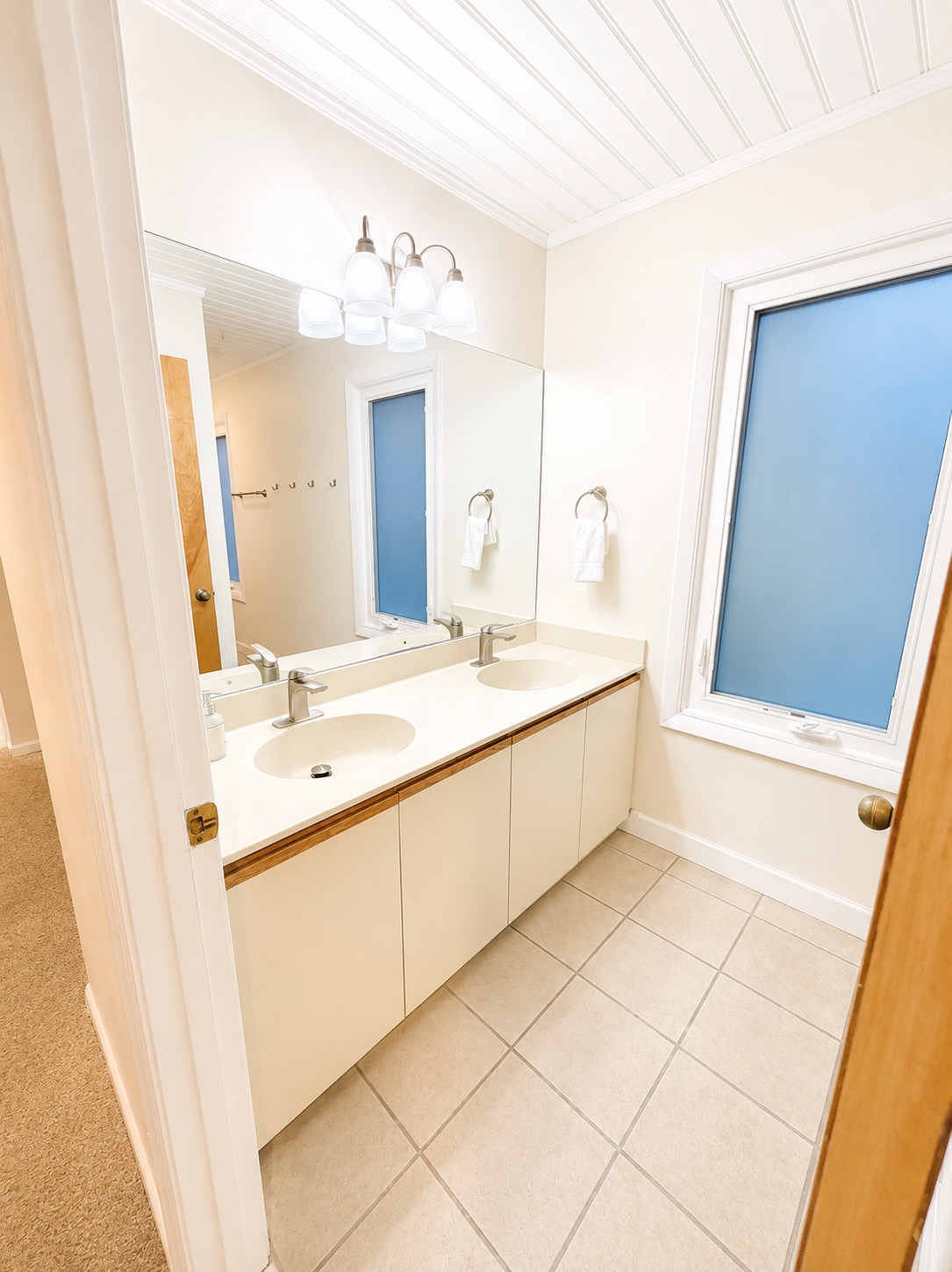 Beech Haven | Ski-In/Out - Sauna - Sleeps 18 | Photo 21