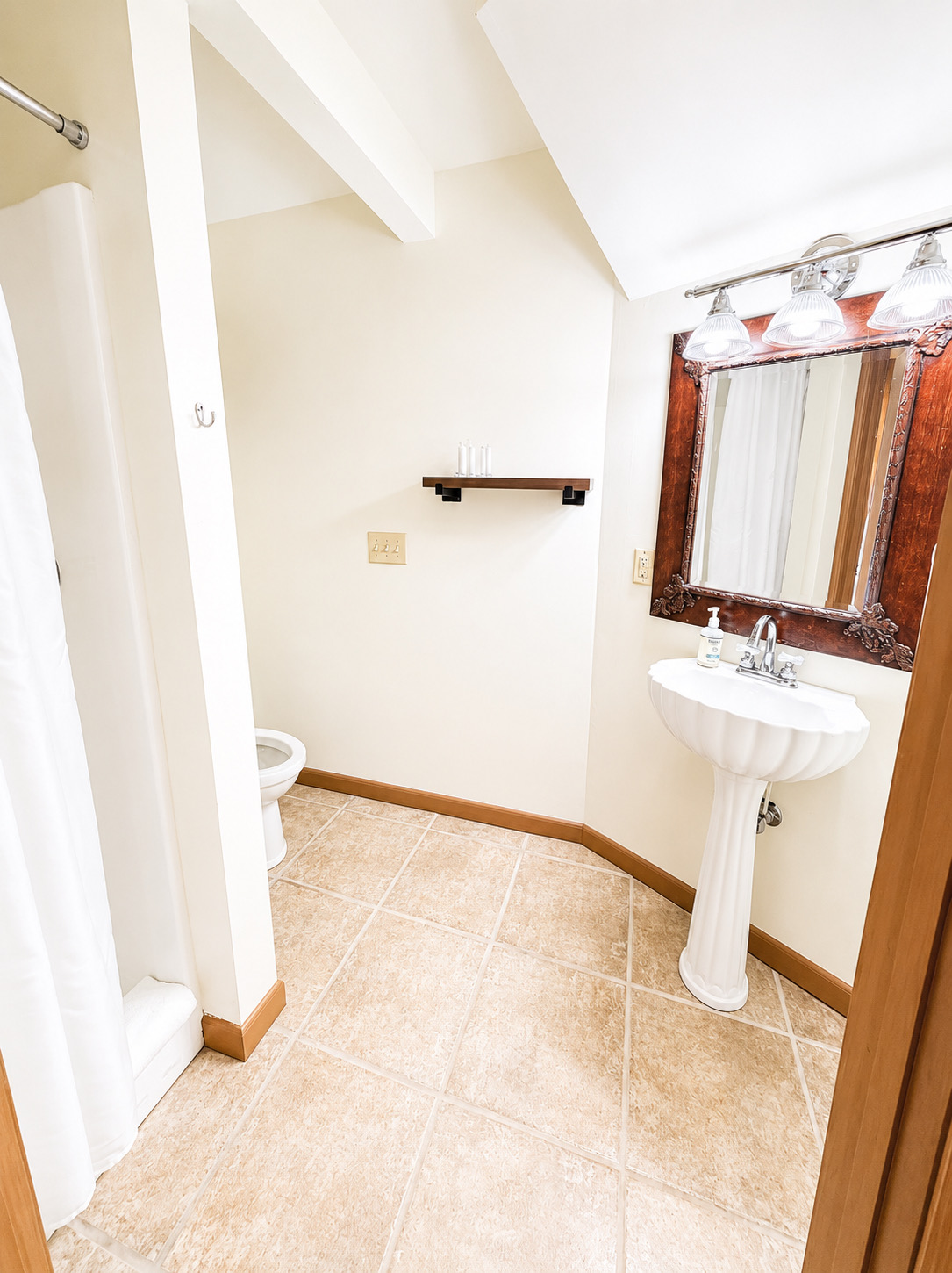 Beech Haven | Ski-In/Out - Sauna - Sleeps 18 | Photo 8