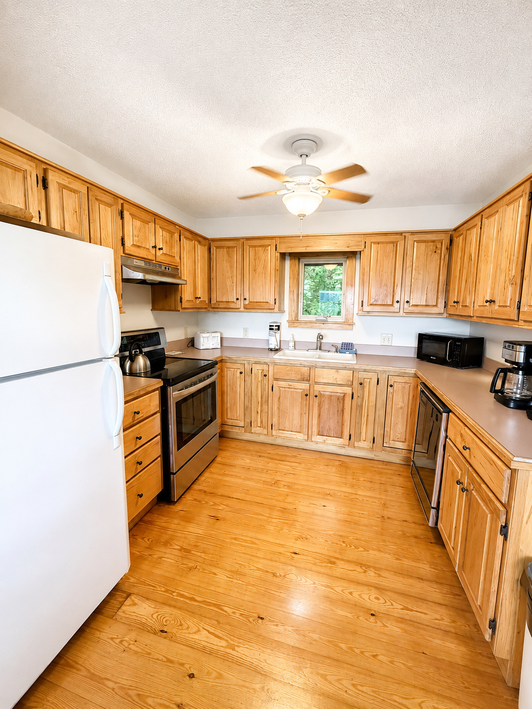Tranquility House | Hot Tub - Views - Fireplace | Photo 22