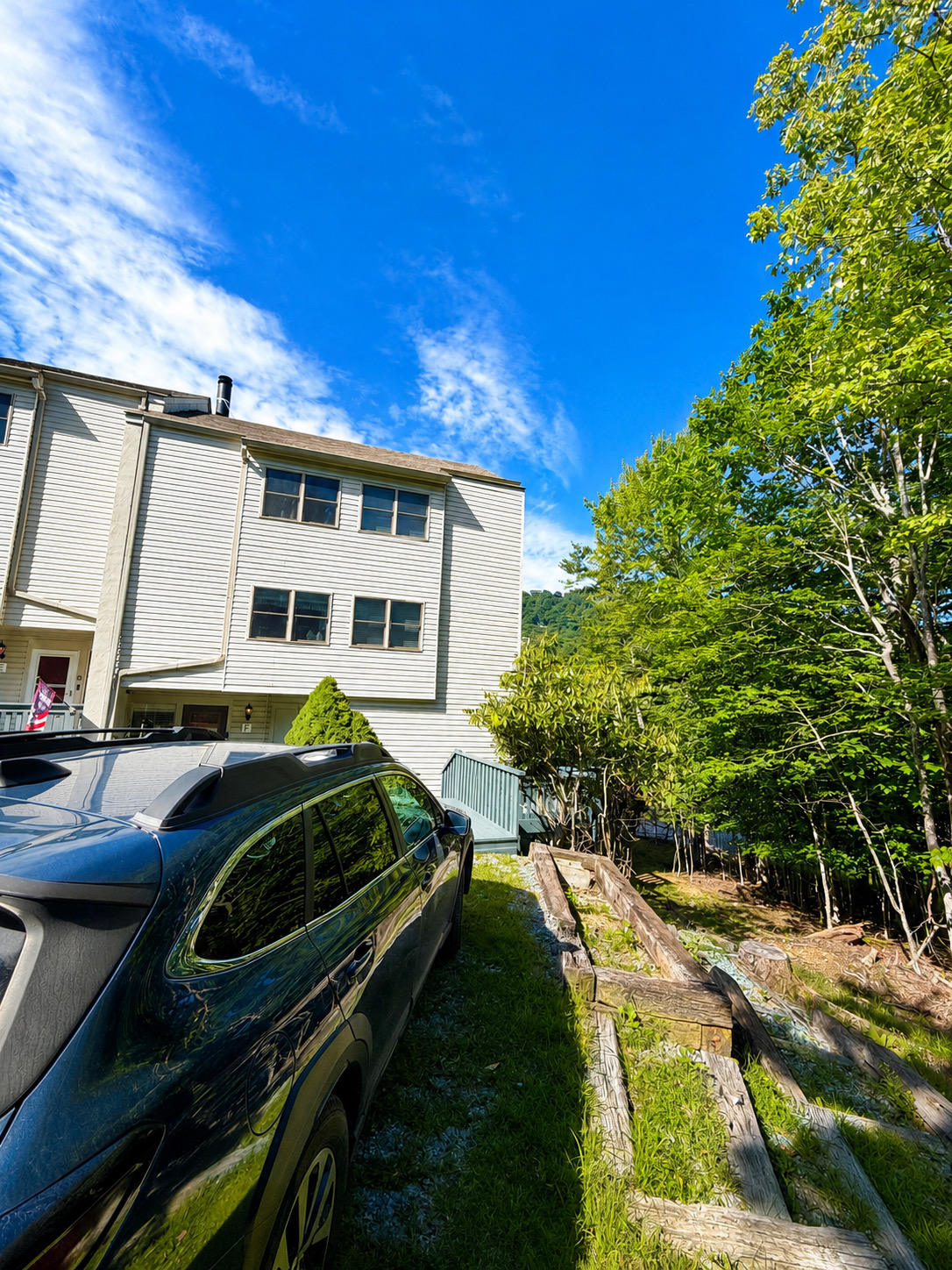 Powder Pad | Walk to Slopes - Fireplace - Deck