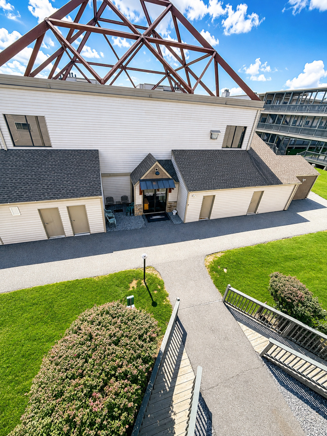 Pinnacle Inn 3302 | Views | Shared pool & hot tub | Photo 4