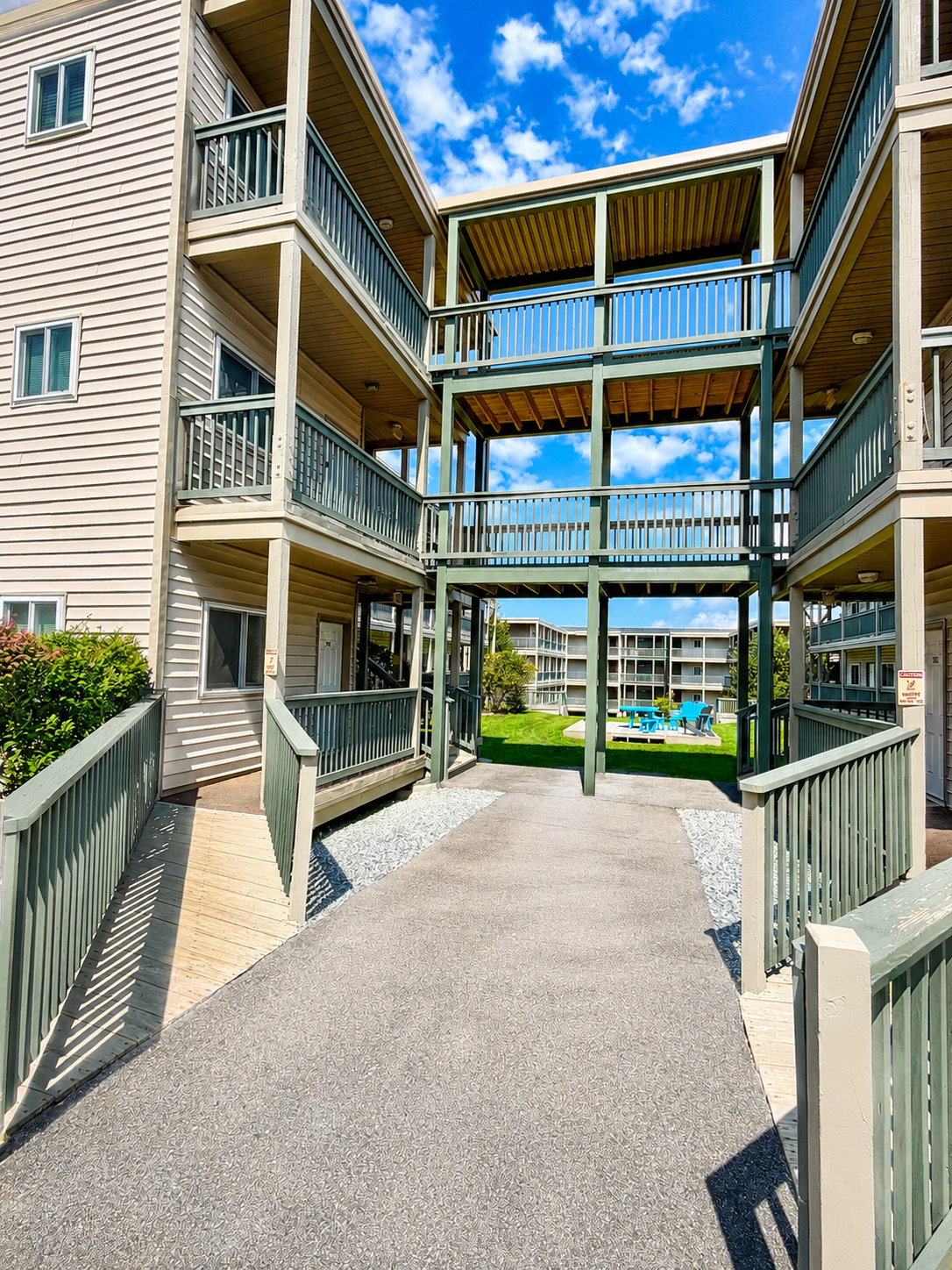 Pinnacle Inn 3302 | Views | Shared pool & hot tub | Photo 3
