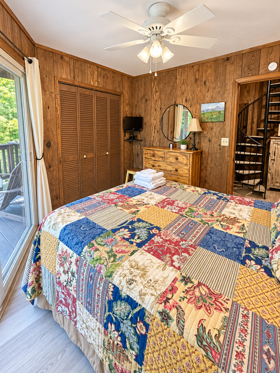 Beech Nutz - mountain view, deck and wood burning fireplace | Photo 15