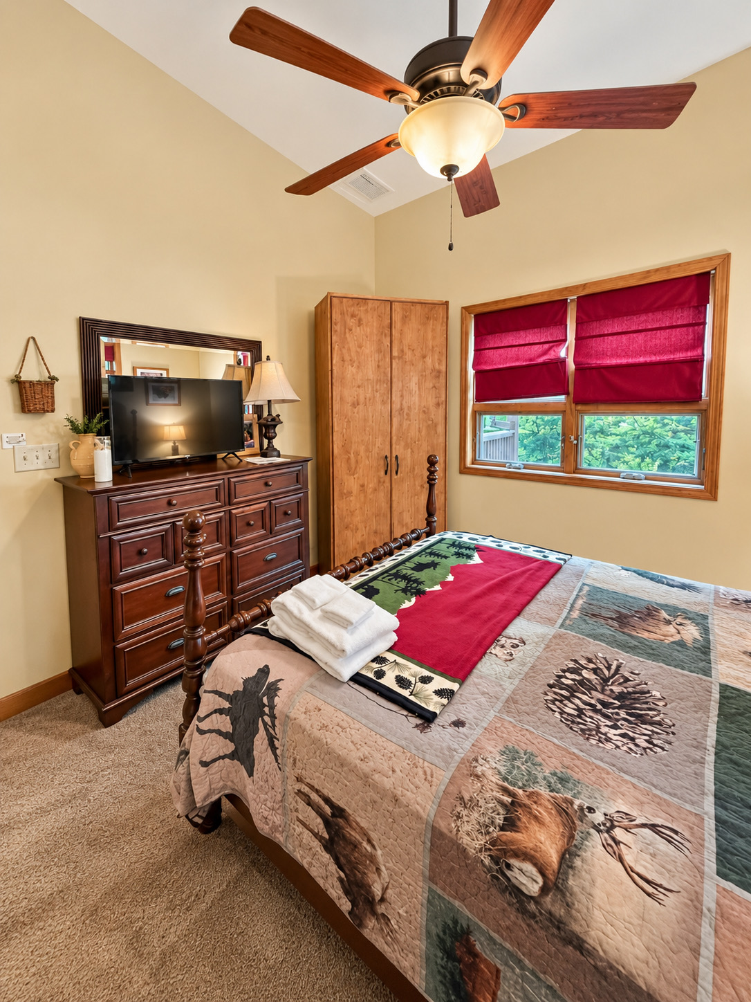 Eagle Rock - Hot Tub, Firepit, Gas Fireplace, Rec Room | Photo 21