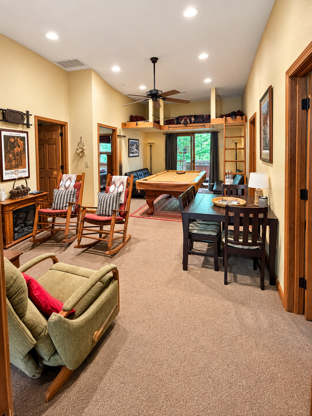 Eagle Rock - Hot Tub, Firepit, Gas Fireplace, Rec Room | Photo 15