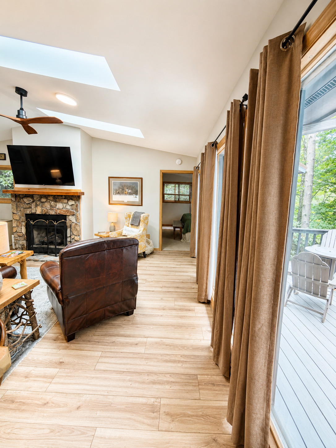 Happy Ours - Fire Pit, Deck, Community Pool (Summertime) | Photo 18