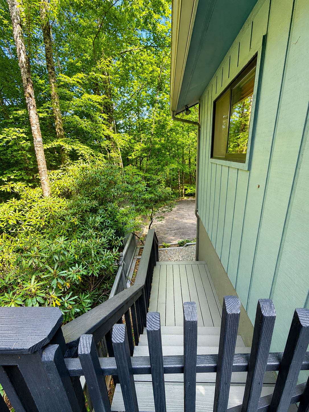 Happy Ours - Fire Pit, Deck, Community Pool (Summertime) | Photo 6