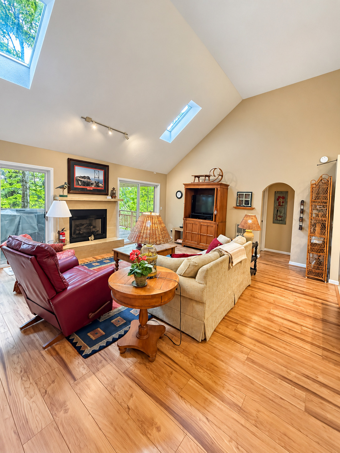 Lakeledge Hideaway - Covered Decks, Located on Beech Mountain | Photo 6