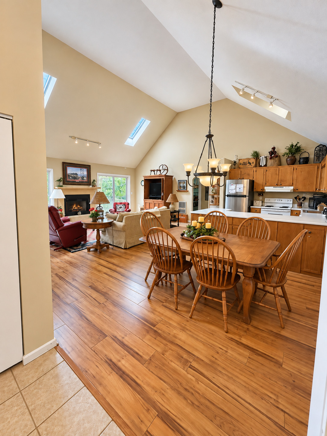 Lakeledge Hideaway - Covered Decks, Located on Beech Mountain | Photo 25