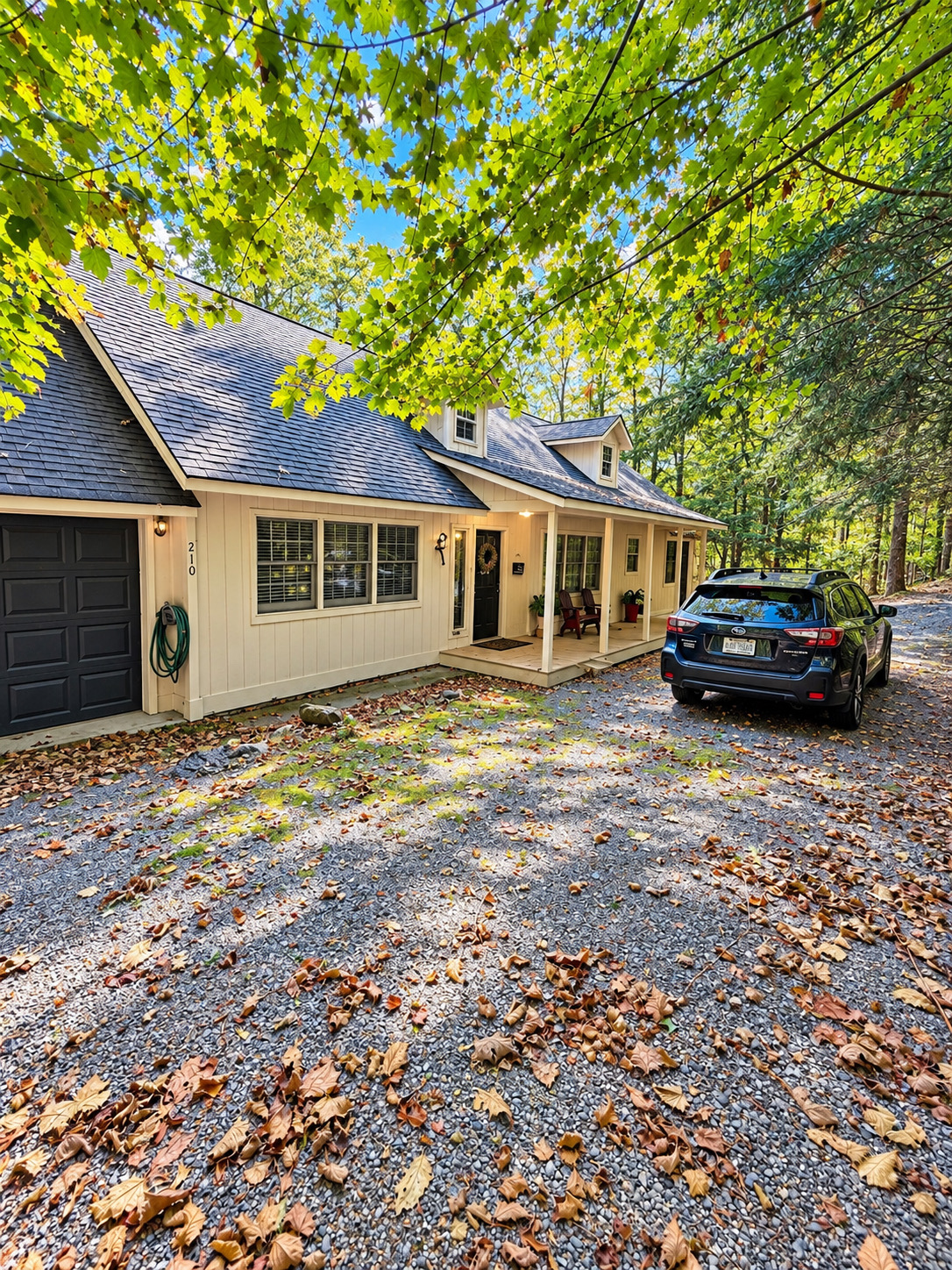 Lakeledge Hideaway - Covered Decks, Located on Beech Mountain