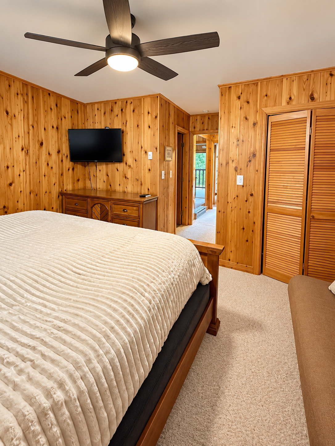 Ski Side Retreat - Walk to Slopes, Gas Fireplace, Close to Town | Photo 27