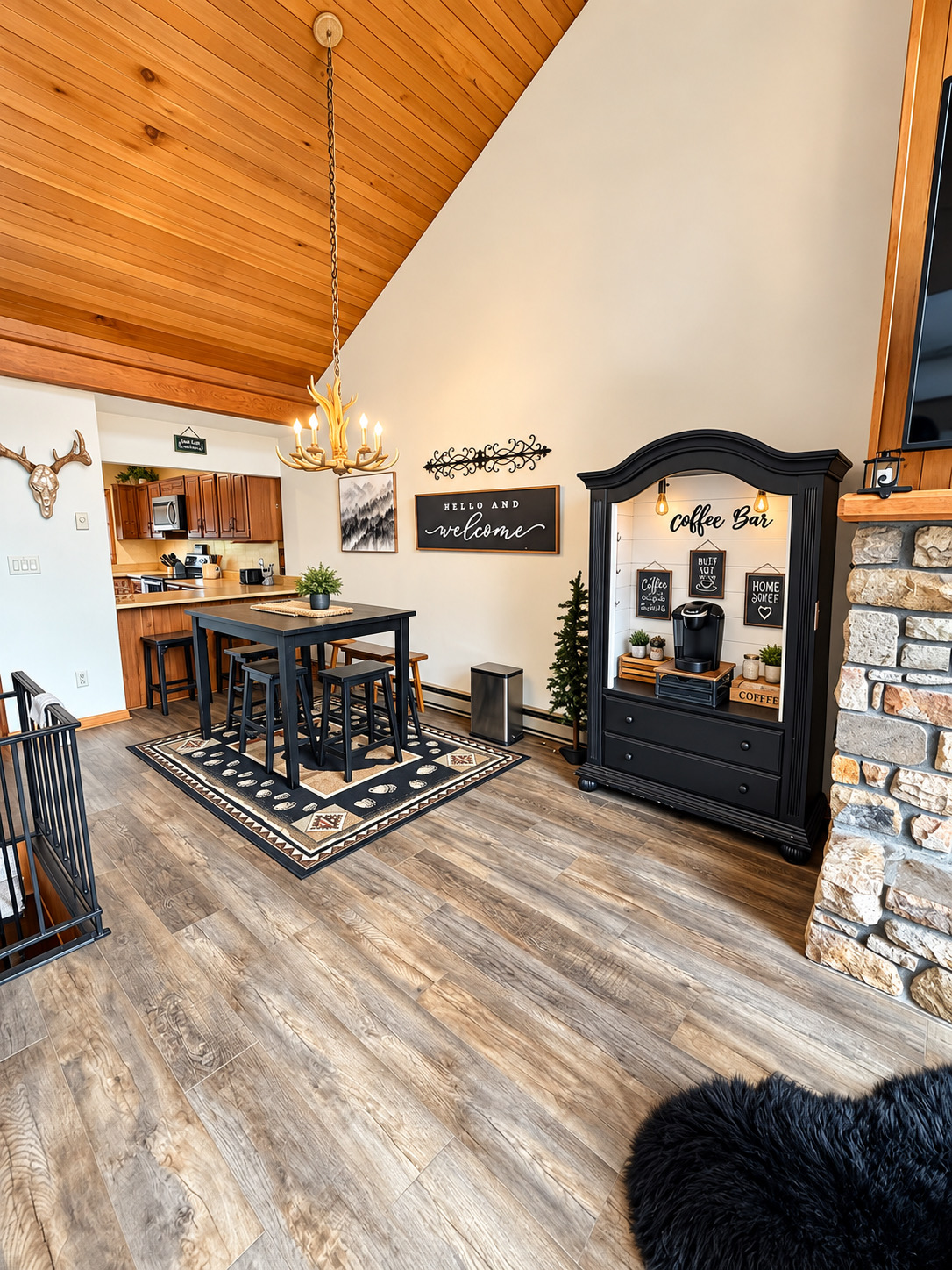 Ski Side Retreat - Walk to Slopes, Gas Fireplace, Close to Town | Photo 9