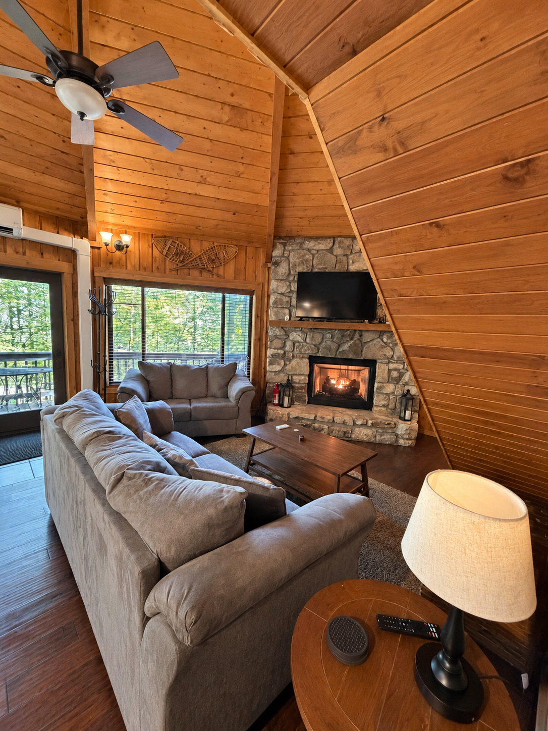 The Tree House with private hot tub, walk to slopes, and pet friendly | Photo 5