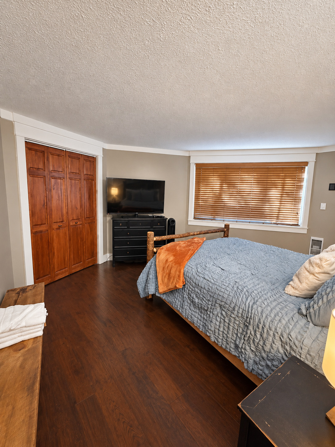 The Tree House with private hot tub, walk to slopes, and pet friendly | Photo 12