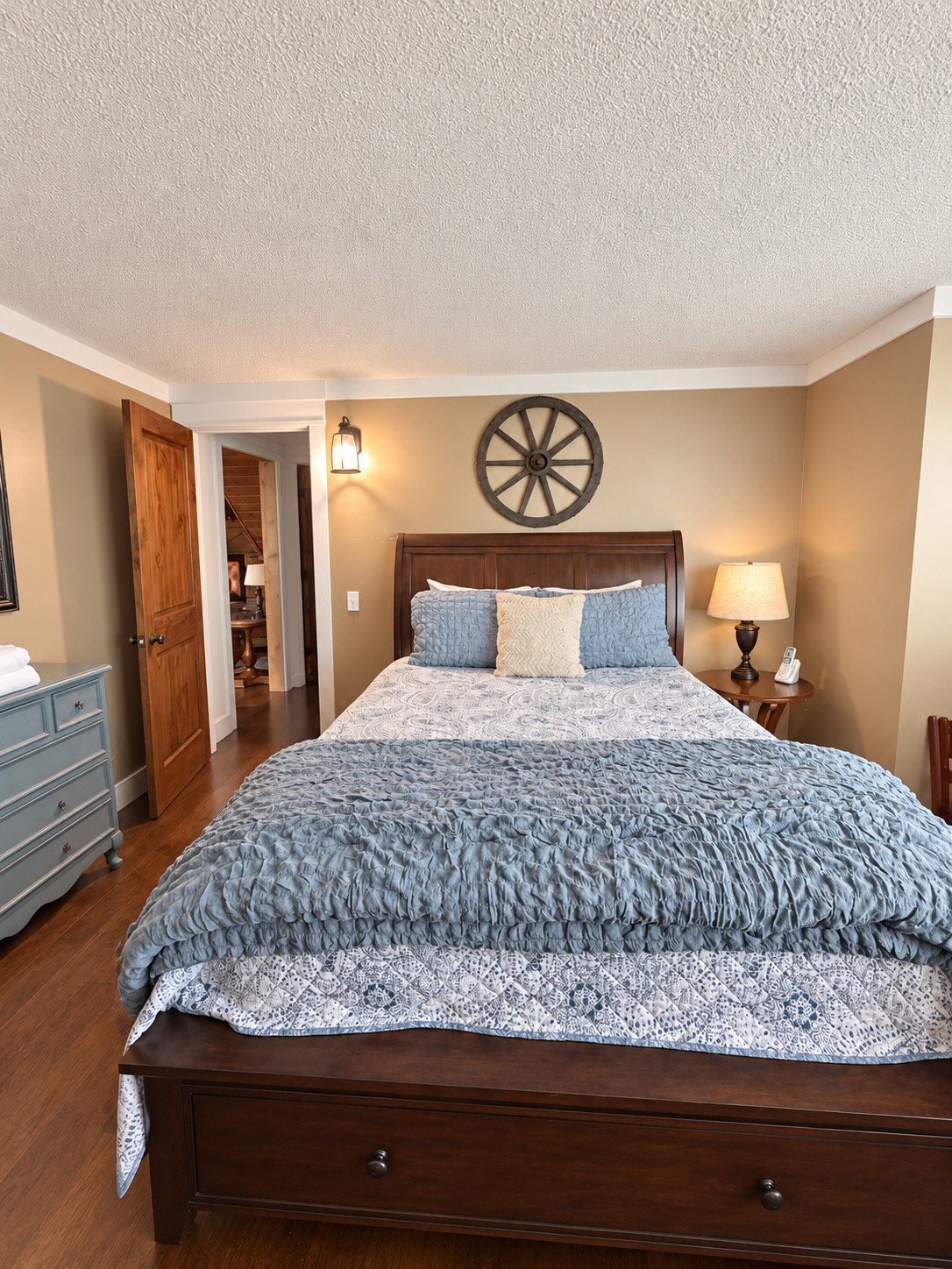 The Tree House with private hot tub, walk to slopes, and pet friendly | Photo 14