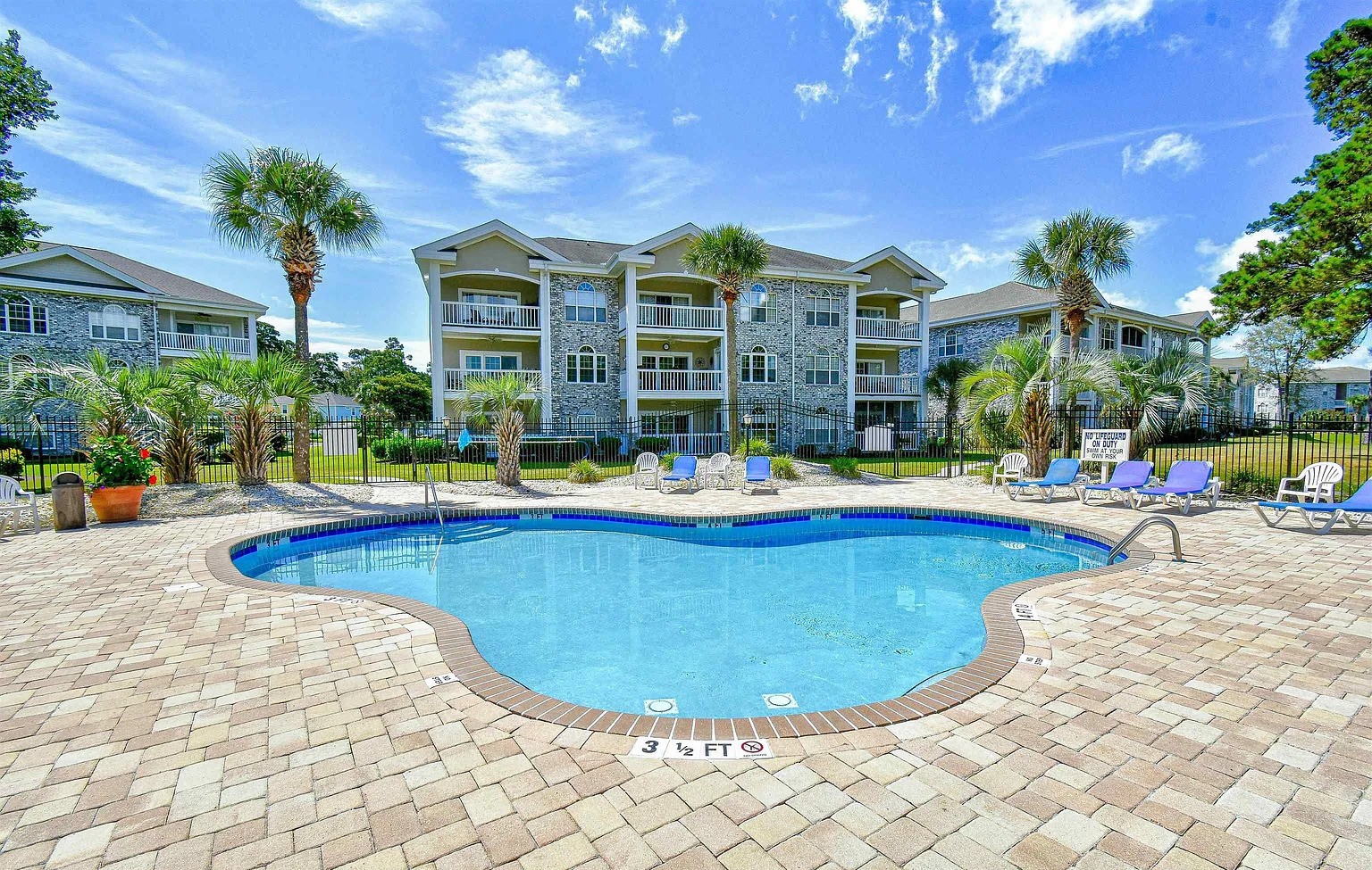 Immaculate Myrtlewood | Photo 3