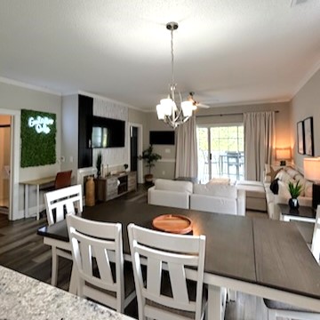 Immaculate Myrtlewood | Photo 11