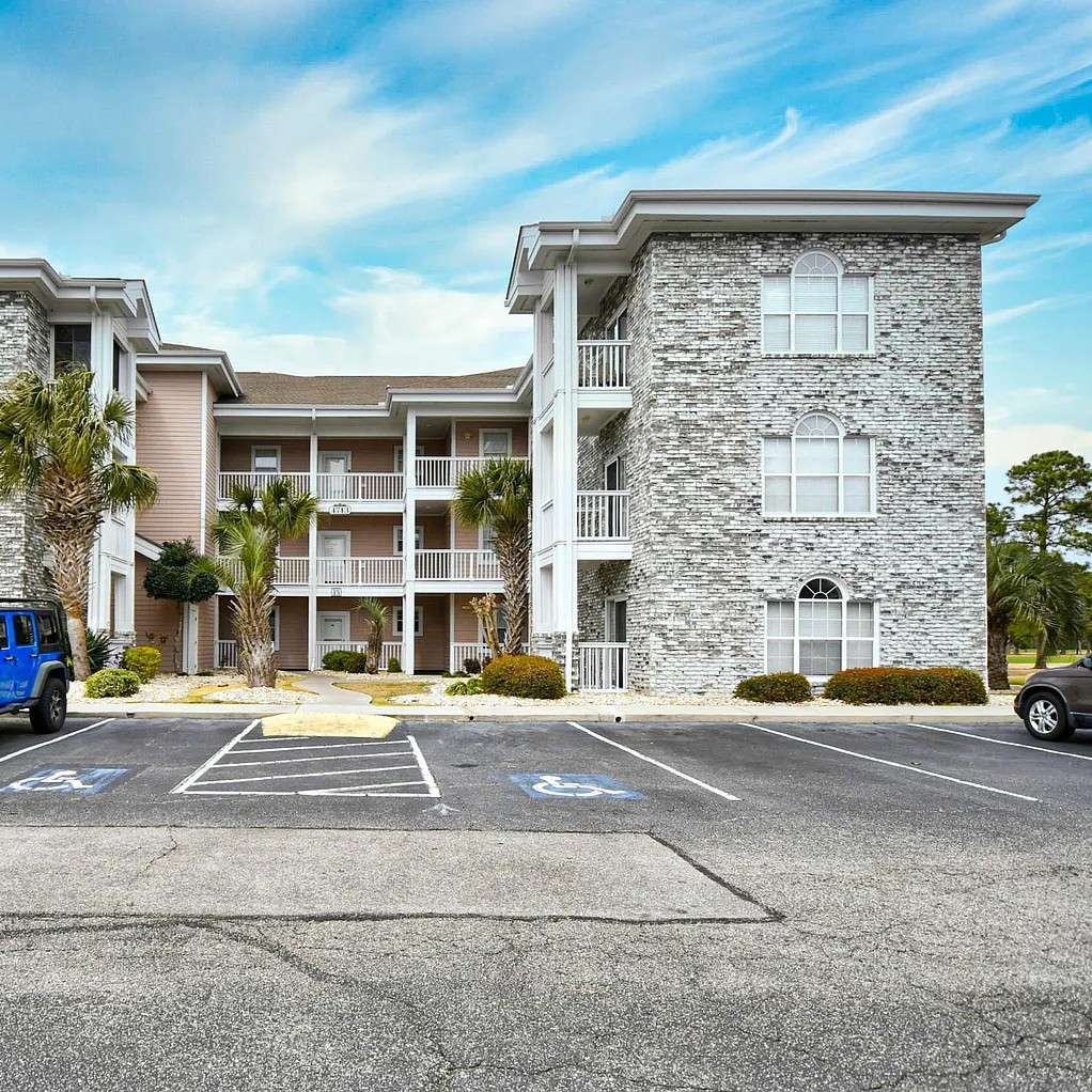 Immaculate Myrtlewood | Photo 2