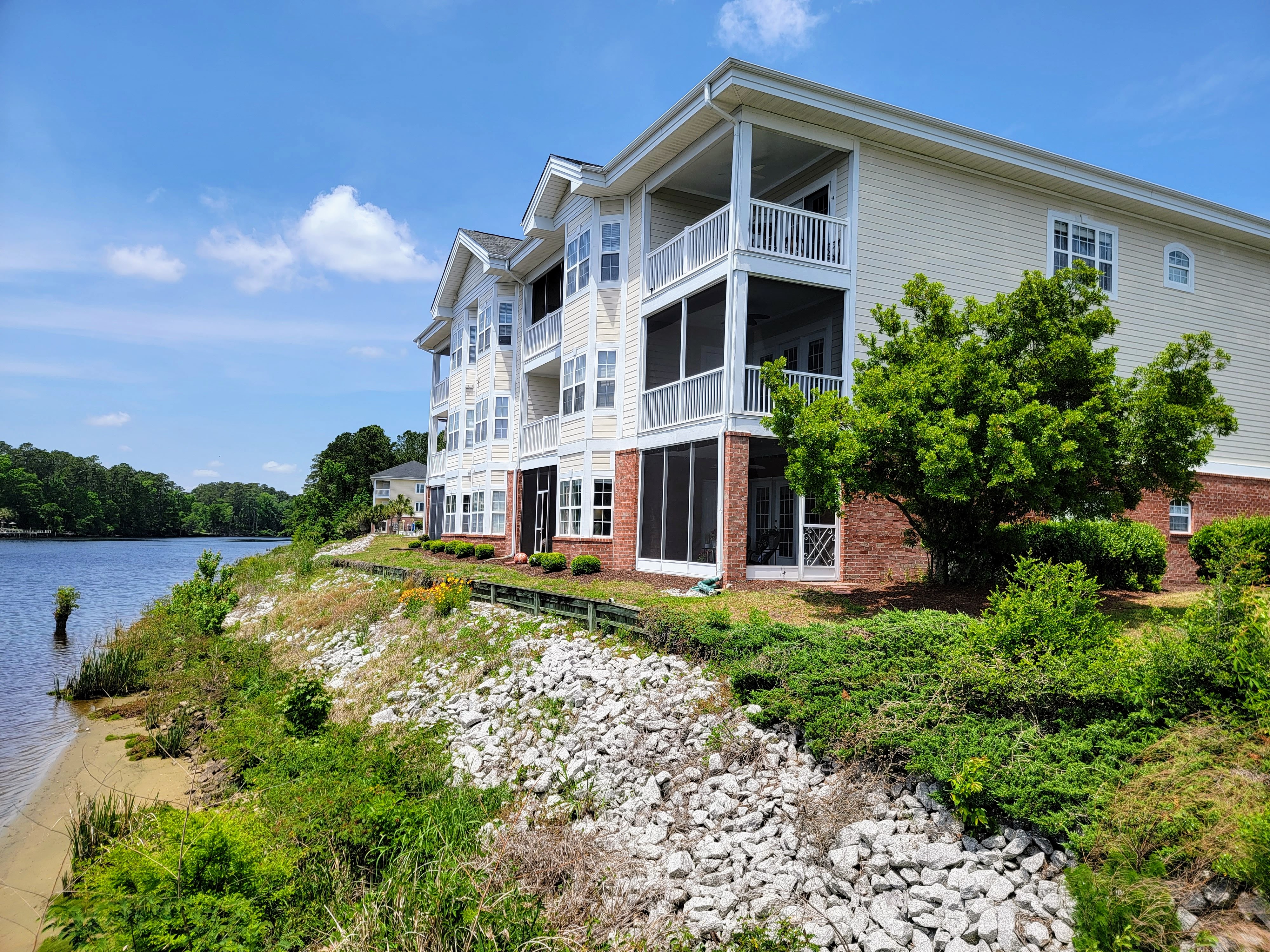 Waterway Getaway | Photo 7