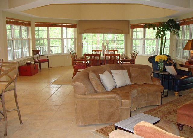  Penthouse Suite w/ golf & water views-pool & hot tub - near beaches