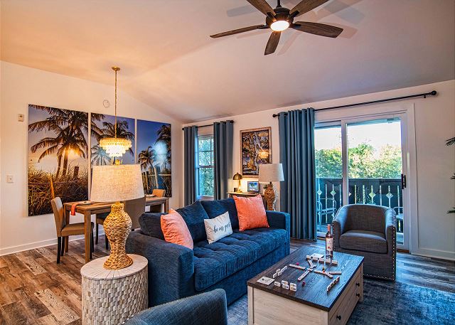 1BR King bed-private balcony-luxury-laundry in unit-pool-hot tub-fitness ctr