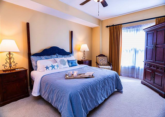 1BR -BBQ- ground floor- large fenced lanai - community pool & hot tub!