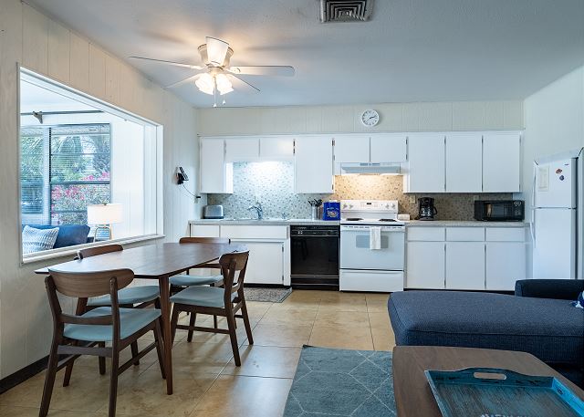 Bollinger Duplex, B
