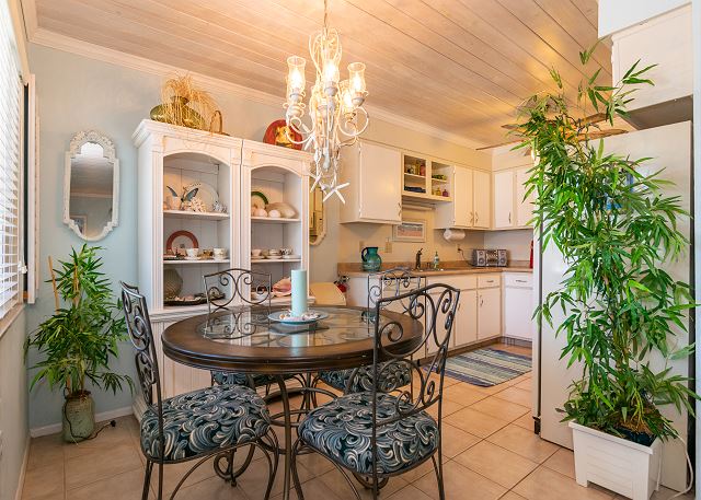 Palm Cay 4