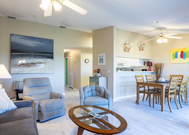 Sandy Pointe 210