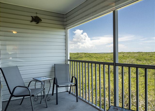 Sandy Pointe 210