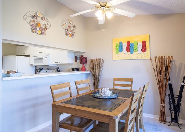 Sandy Pointe 210