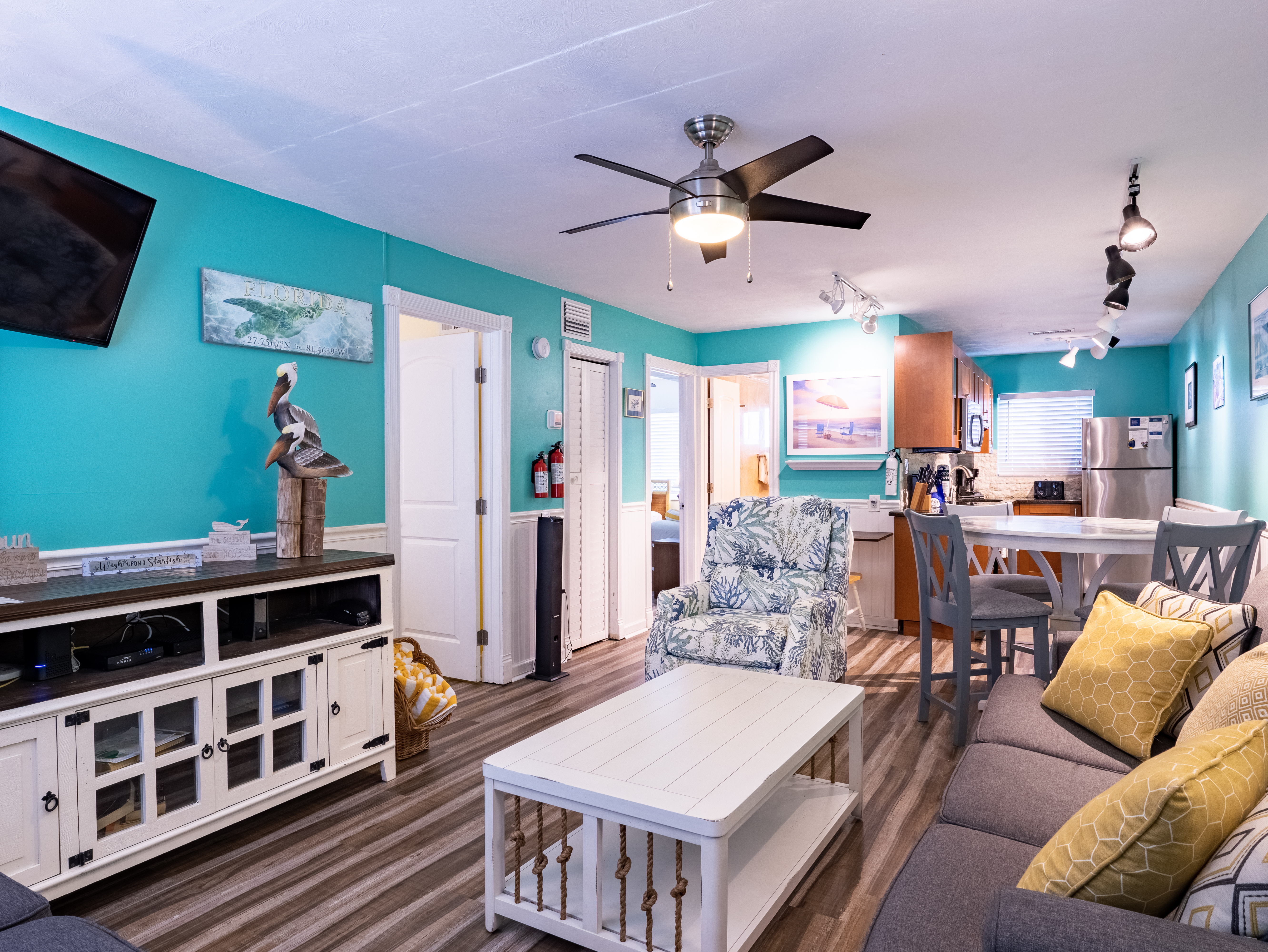 Lazy Livin 6 - Bradenton Beach, FL