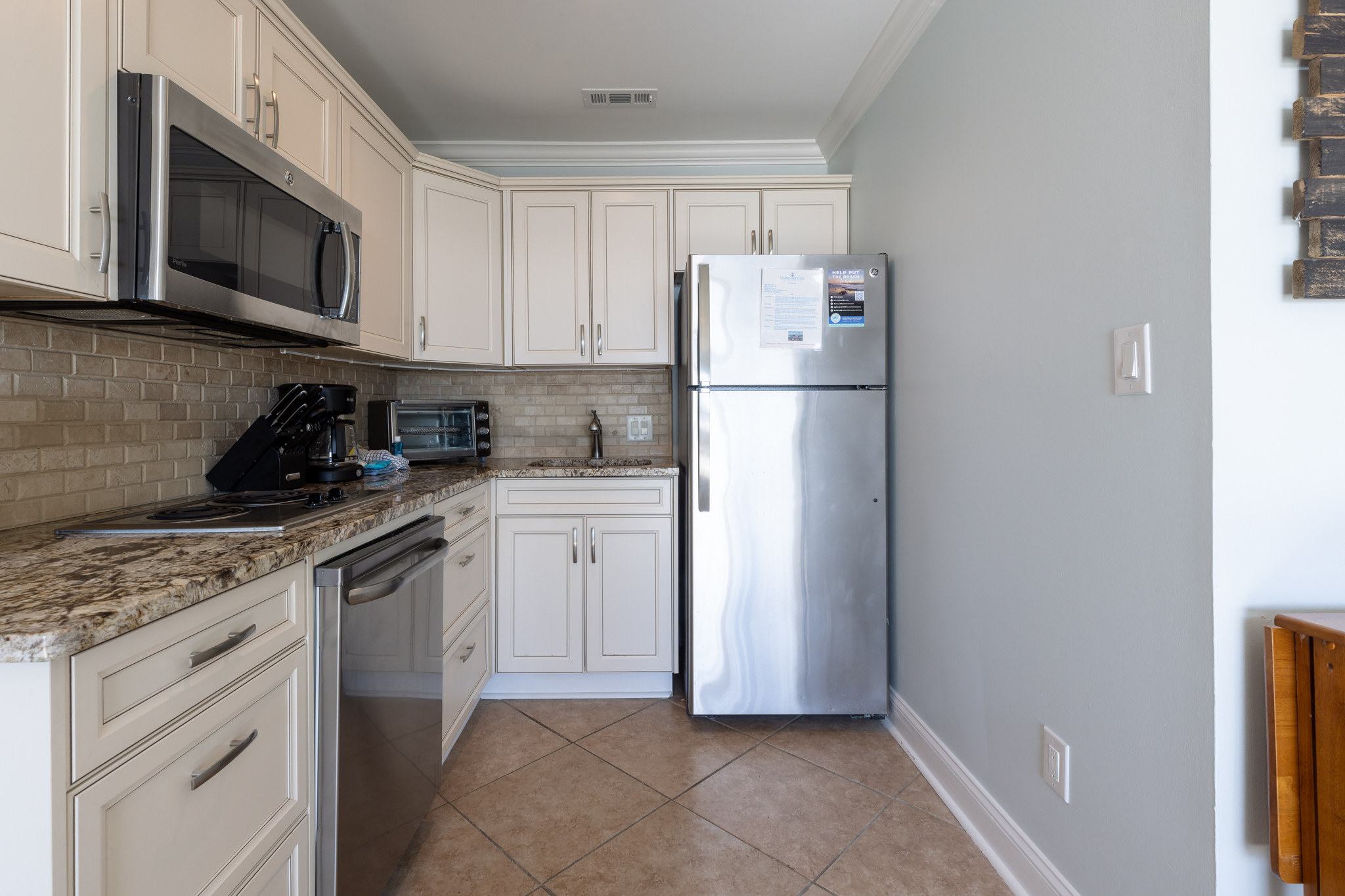 339 Breakers | Photo 4