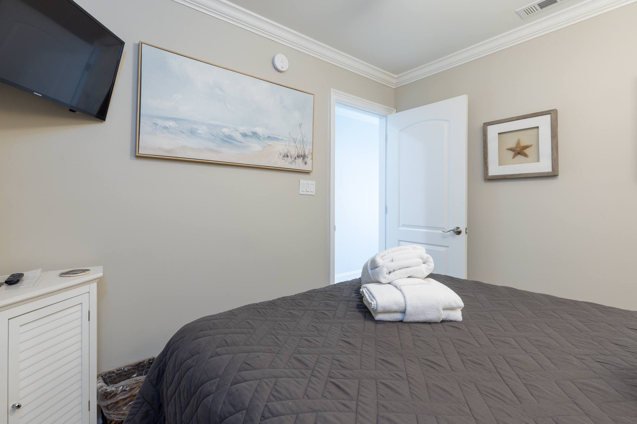 339 Breakers | Photo 9