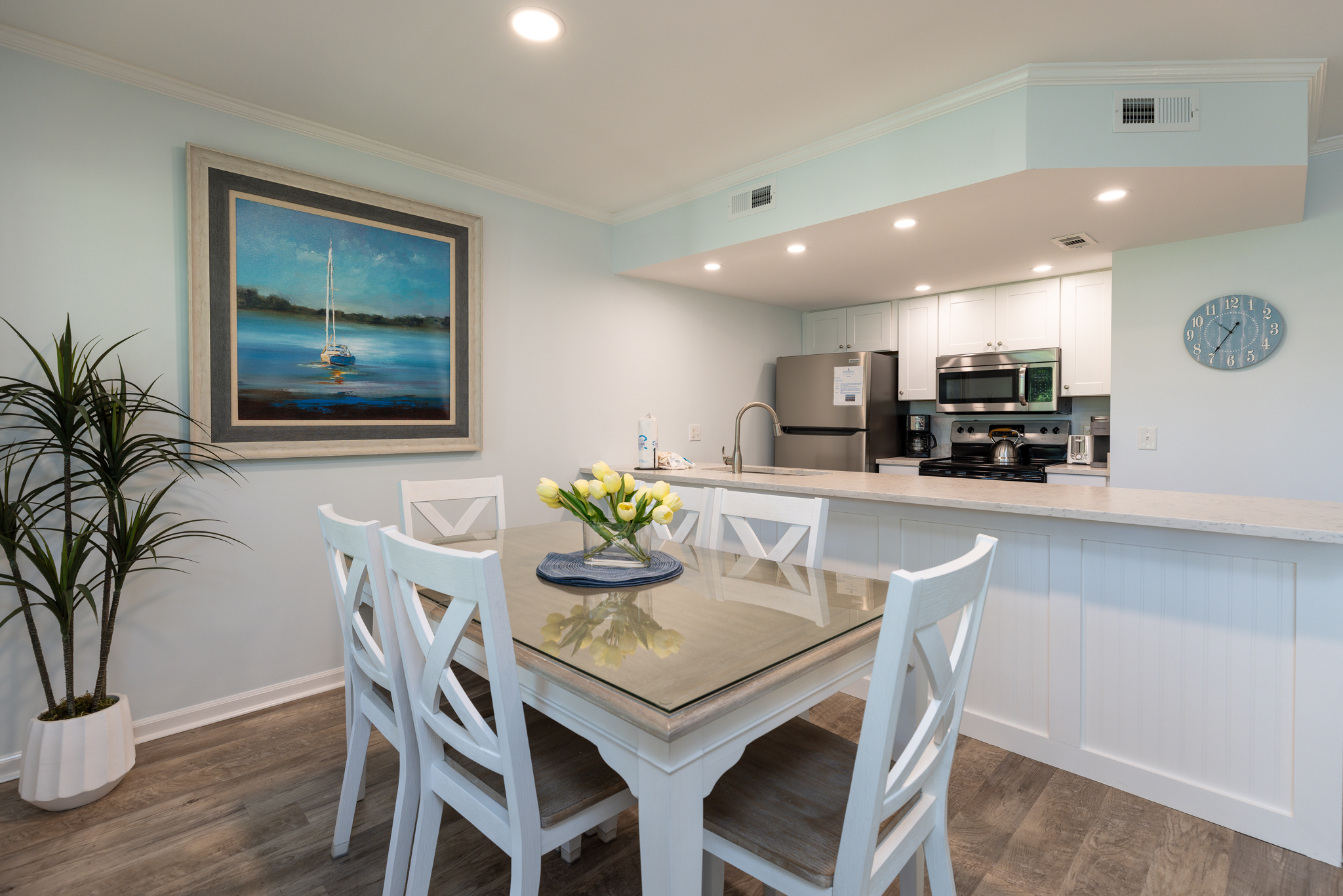 24 The Cottages | Photo 5