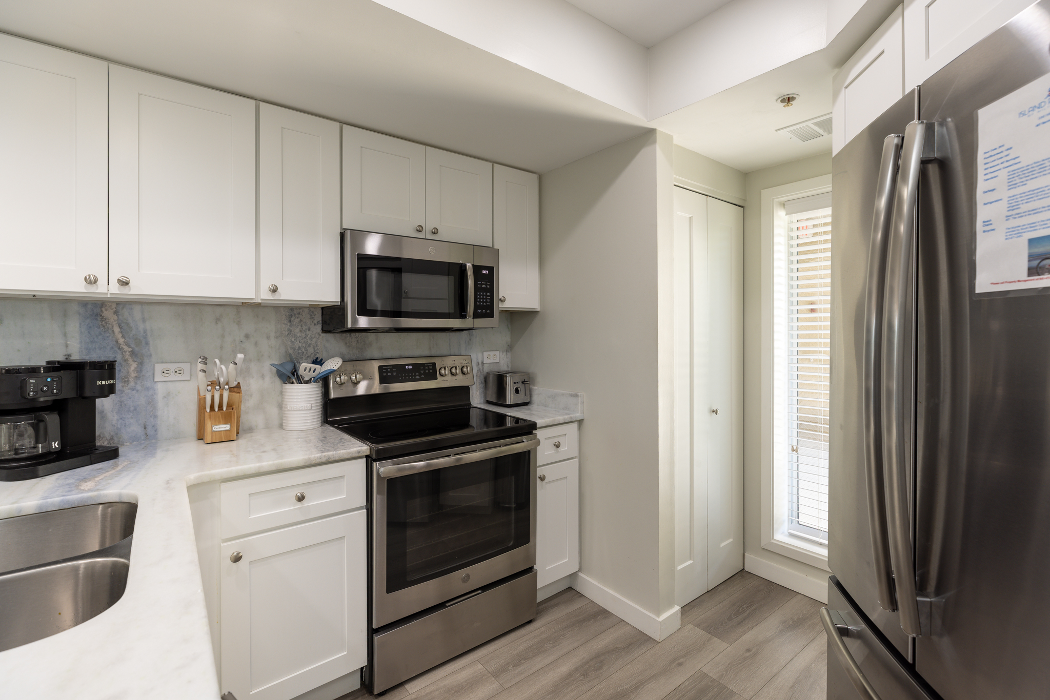 407 Barrington Arms | Photo 11