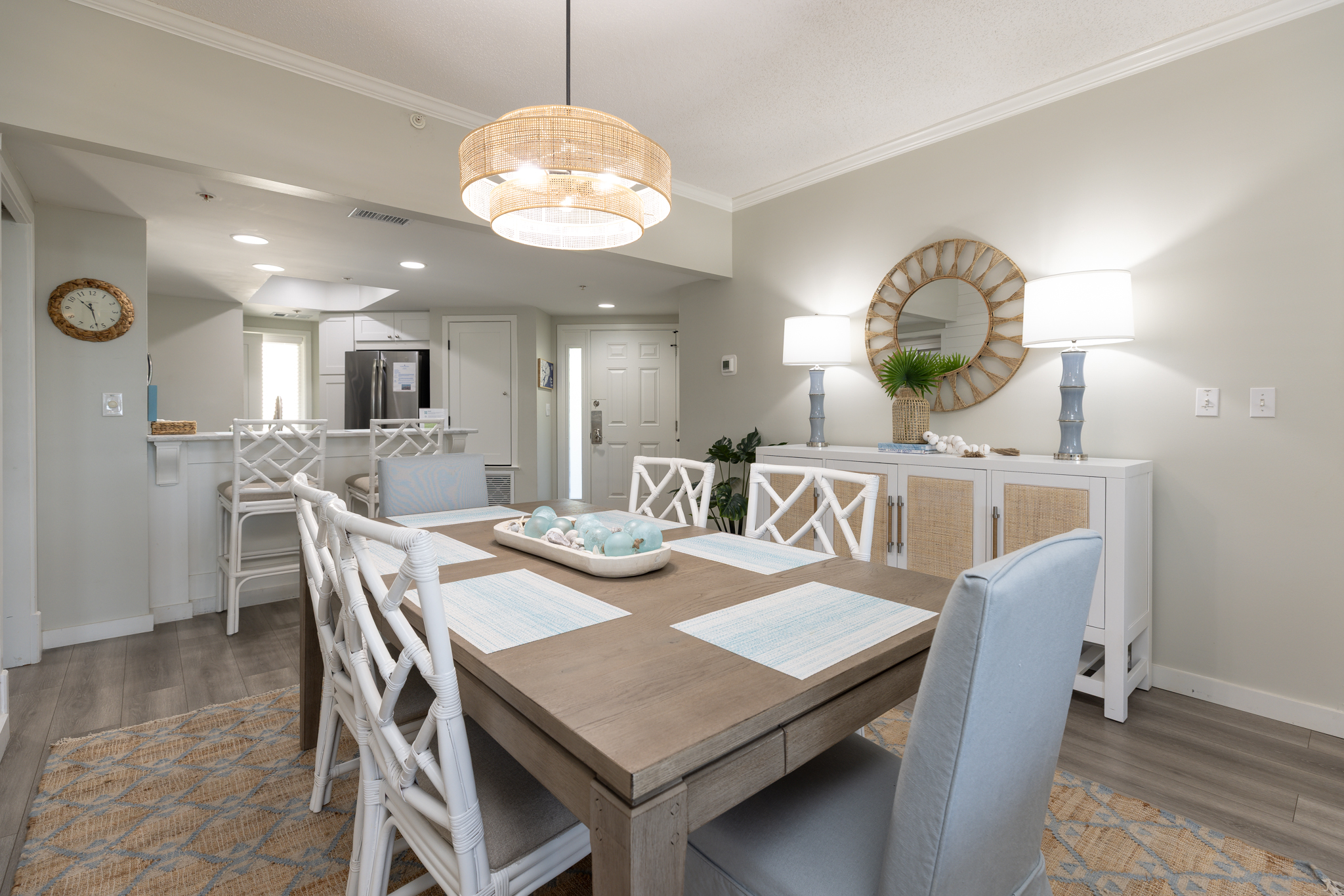 407 Barrington Arms | Photo 9