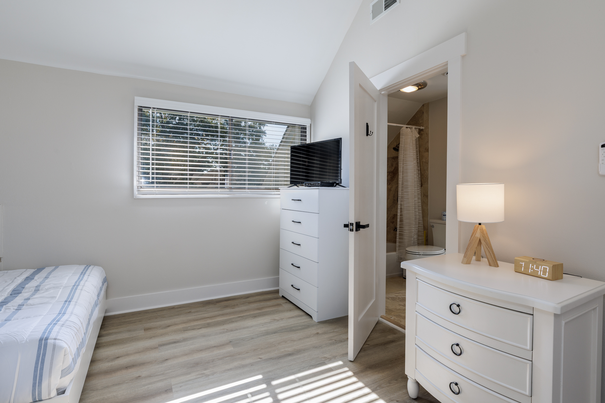 721 Queens Grant | Photo 24