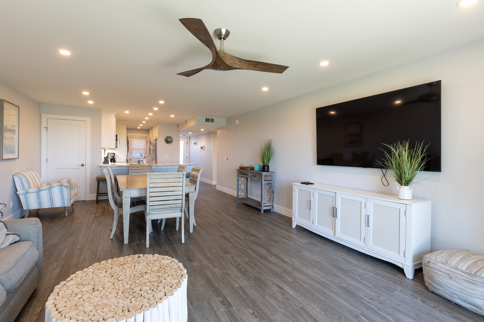 43 Ocean Club | Photo 4