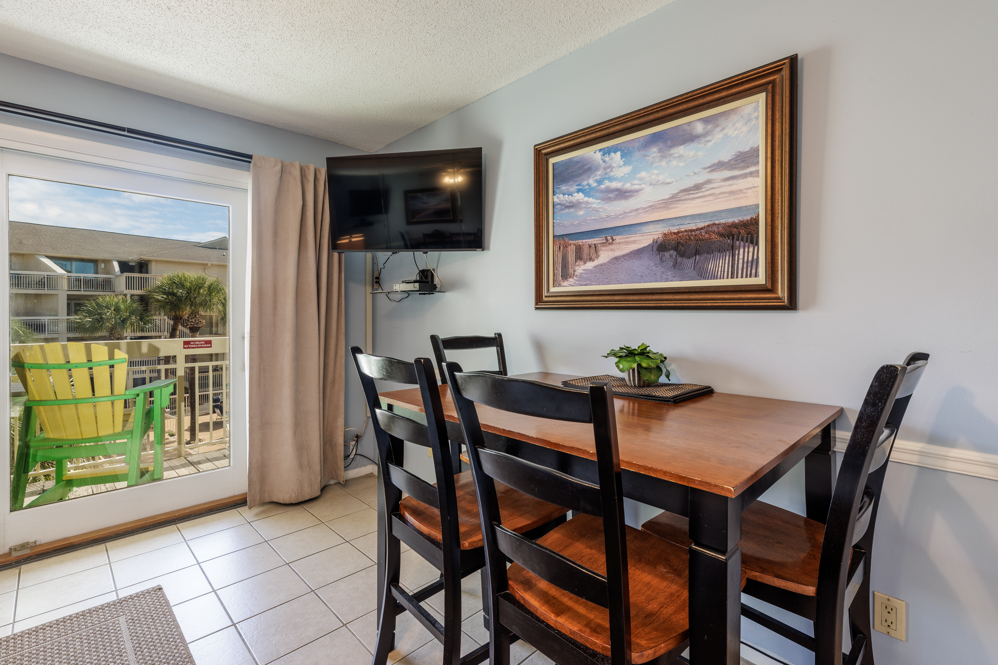 219 Breakers | Photo 6