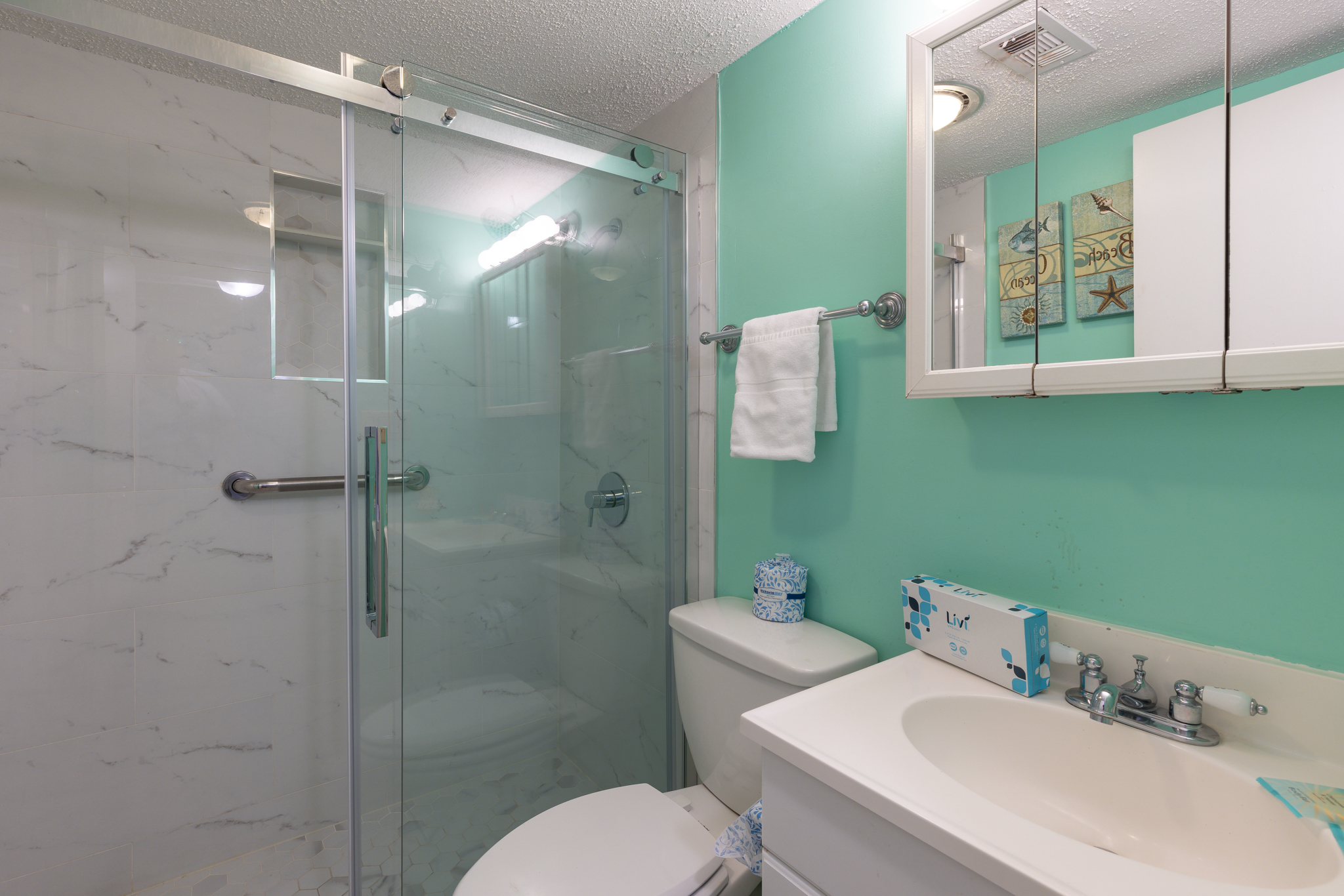 219 Breakers | Photo 9